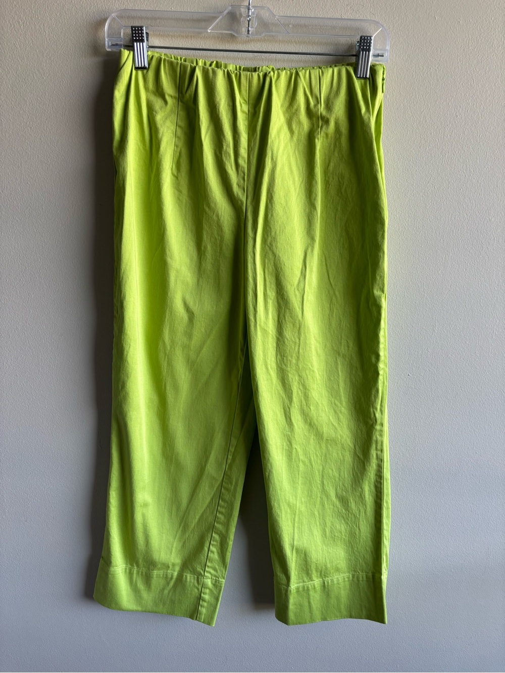 Susan Graver Lime Green Capris Size S